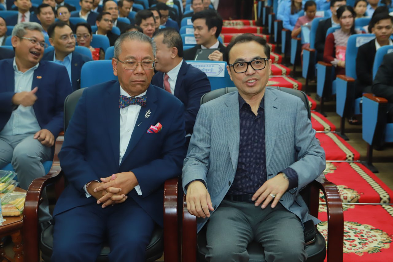ក្រុមប្រឹក្សាអ្នកច្បាប់ នៃទីស្តីការគណៈរដ្ឋមន្រ្តី រៀបចំបើកវគ្គបណ្តុះបណ្តាលស្តីពី «ការវិវត្តនៃវិធានពាណិជ្ជកម្មនៅកម្ពុជា»