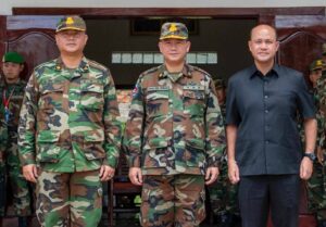 សម្តេចតេជោ៖ បងប្អូន៣នាក់ ដែលម្នាក់ដែលចាប់អាជីពខុសគេ តែបានរួមចំណែកការពារទឹកដីប្រឆាំងការឈ្លានពានដូចគ្នា
