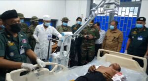 ក្រុមអ្នកសង្កេតការណ៍អាស៊ាន (AOT) បានចុះដល់មន្ទីរពេទ្យកម្ពុជា-ជប៉ុនមង្គលបុរីដើម្បីពិនិត្យប្រជាជនរងរបួសនិងចូលរួមពិនិត្យការធ្វើកោសល្យវិច័យលើសពជនរងគ្រោះដោយសារការបាញ់ប្រហាររបស់យោធាថៃ