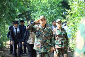 អតីតអភិបាលខេត្តប៉ៃលិនបញ្ជាក់ថា អ្វីដែល អ៊ុ សំអាន សរសេរគឺជាការប្រឌិតទាំងស្រុង និងមានចរិតញុះញង់ដើម្បីបង្ករឿង និងកេងចំណេញនយោបាយក្នុងចេតនាបង្កចលាចលសង្គម