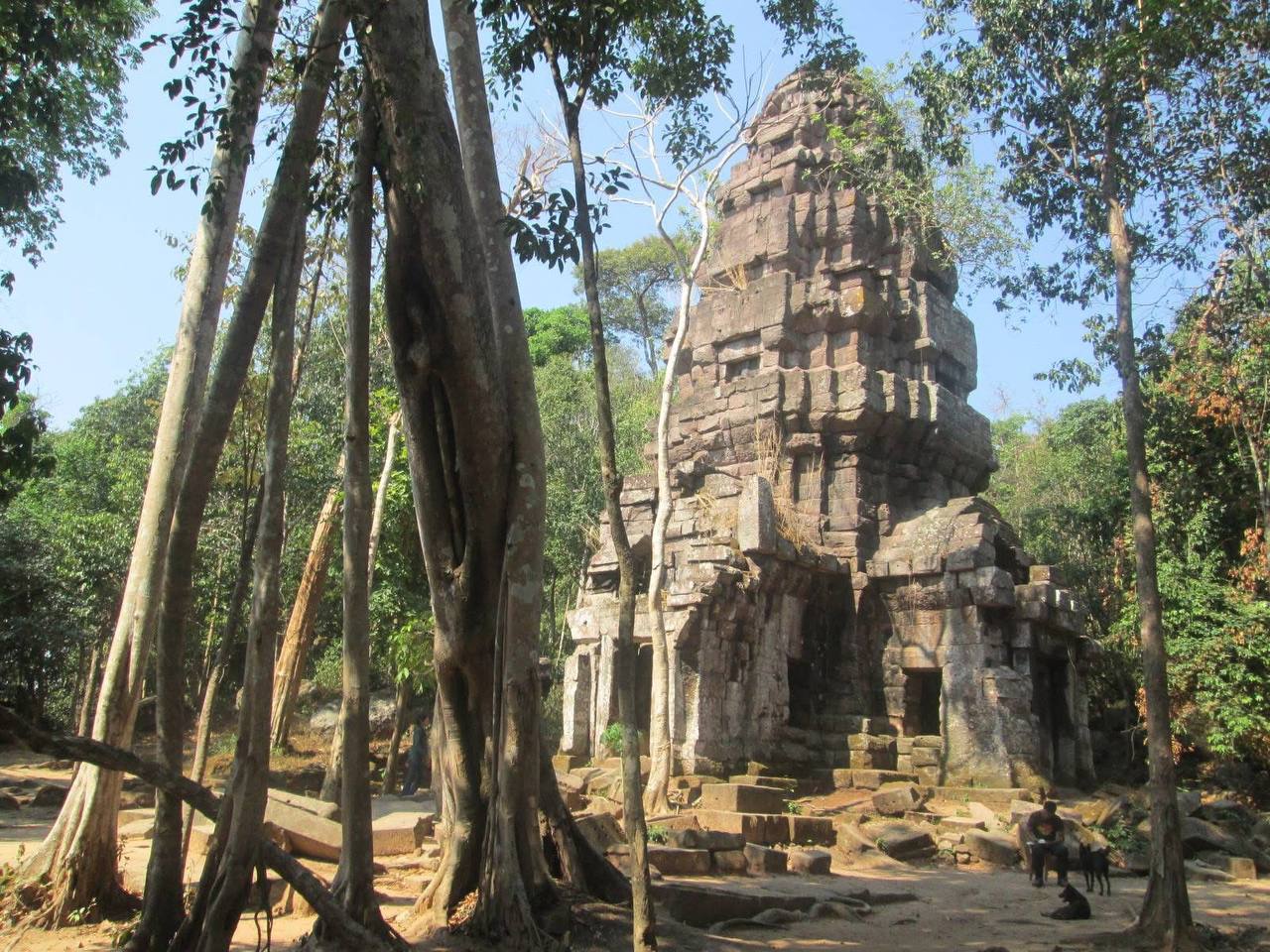 ក្រសួងវប្បធម៌និងវិចិត្រសិល្បៈប្រកាសថ្កោលទោសយ៉ាងដាច់អហង្ការចំពោះការបាញ់បំផ្លាញរបស់យោធាថៃ មកលើប្រាសាទតាក្របីជាទីគោរពសក្ការៈរបស់កម្ពុជា